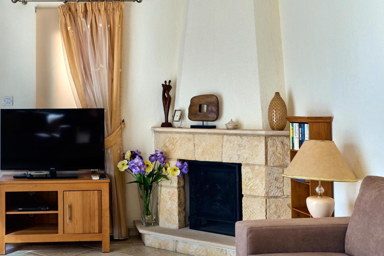 Villa Camelot By Ezoria Villas คอรัลเบย์ ภายนอก รูปภาพ