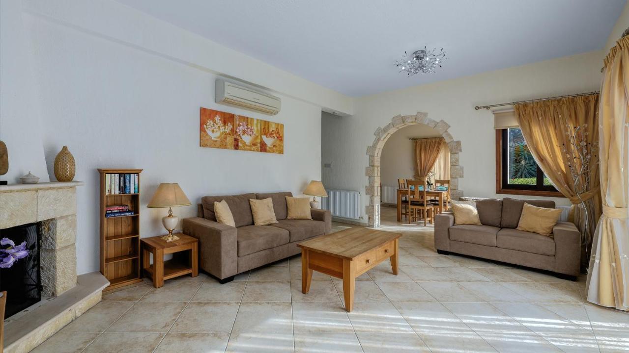 Villa Camelot By Ezoria Villas คอรัลเบย์ ภายนอก รูปภาพ