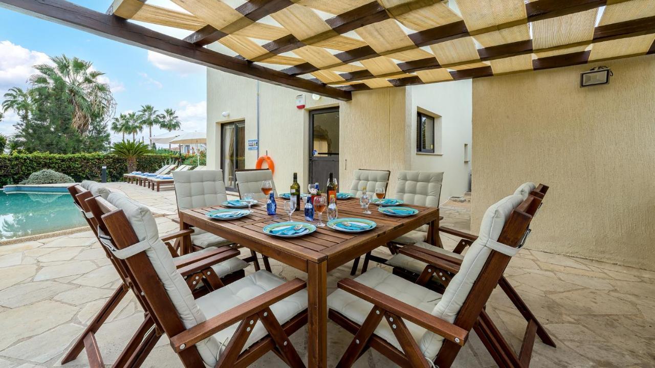 Villa Camelot By Ezoria Villas คอรัลเบย์ ภายนอก รูปภาพ