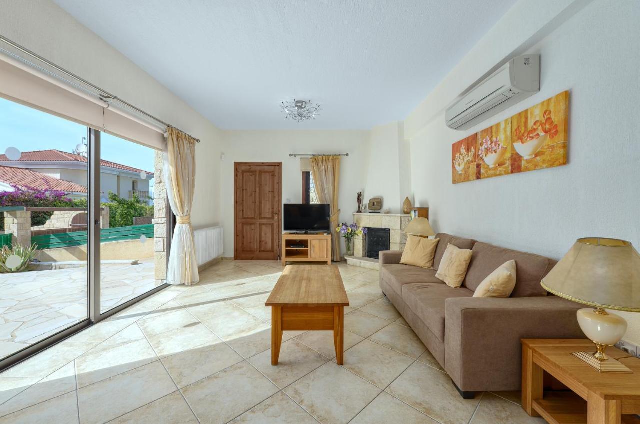 Villa Camelot By Ezoria Villas คอรัลเบย์ ภายนอก รูปภาพ