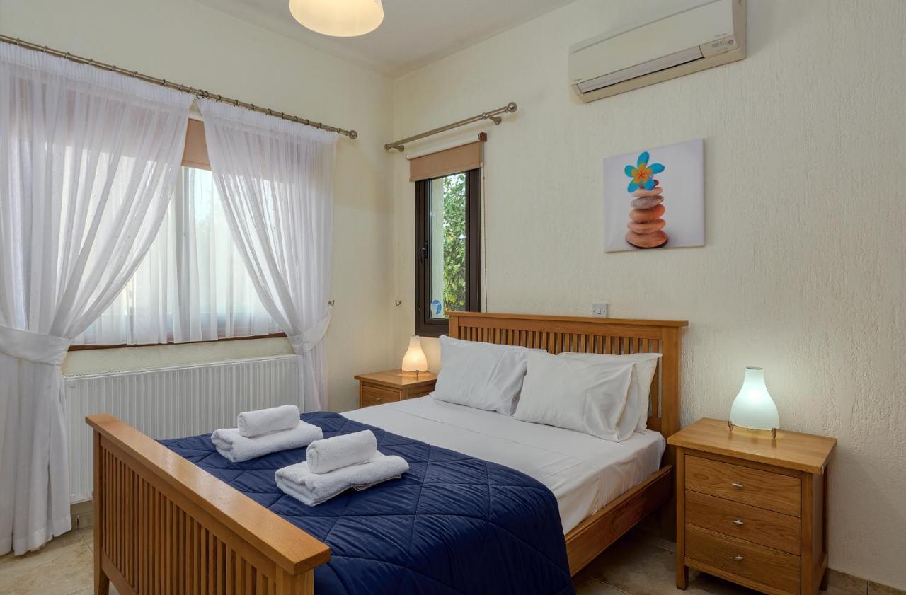Villa Camelot By Ezoria Villas คอรัลเบย์ ภายนอก รูปภาพ