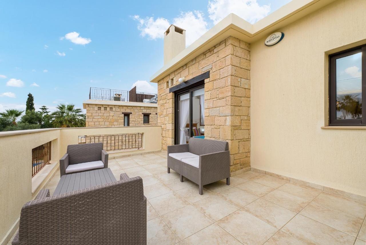 Villa Camelot By Ezoria Villas คอรัลเบย์ ภายนอก รูปภาพ