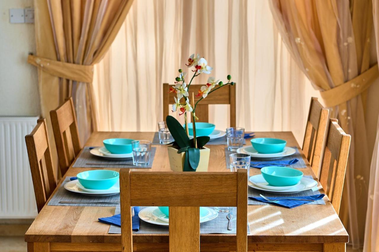 Villa Camelot By Ezoria Villas คอรัลเบย์ ภายนอก รูปภาพ